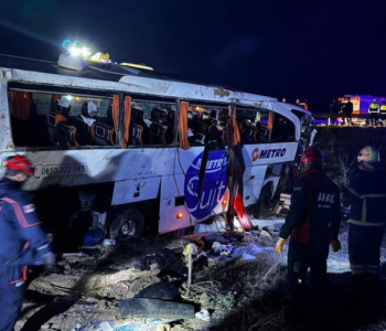 Türkiyədə sərnişin avtobusu aşıb, ölənlər və yaralılar var