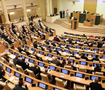 Gürcüstan Parlamenti "rus qanununu" üçüncü oxunuşda qəbul edib
