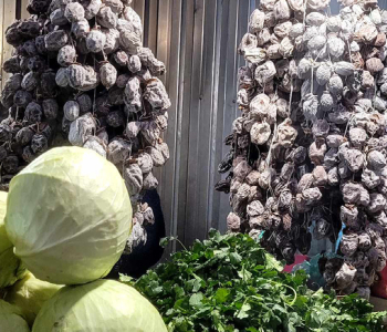 Sarımsaq 10 lari, pomidor 6 - Marneuli bazarında məhsulların qiymətləri