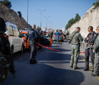 Qüdsdə magistral yolun yaxınlığında törədilən terror aktı
nəticəsində 1 nəfər ölüb, 8 nəfər yaralı isə Şaare Zedek Tibb
Mərkəzinə aparılıb.
